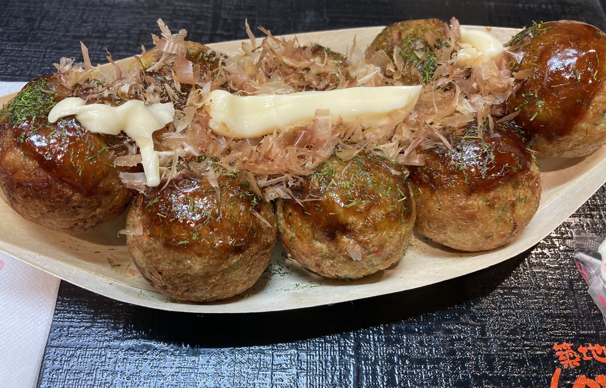 makinand's tweet photo. 今日のランチ
銀だこ たこ焼き8個 https://t.co/vjAQTBN3Q7