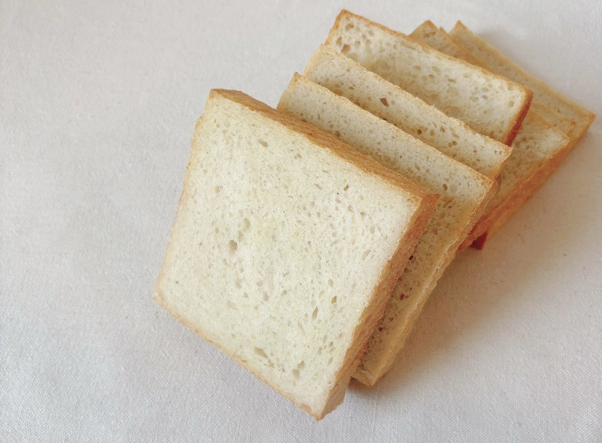 CC8q8's tweet photo. Soft White Bread using Tangzhong Method

recipe—>ALT https://t.co/1cijFhlO2u