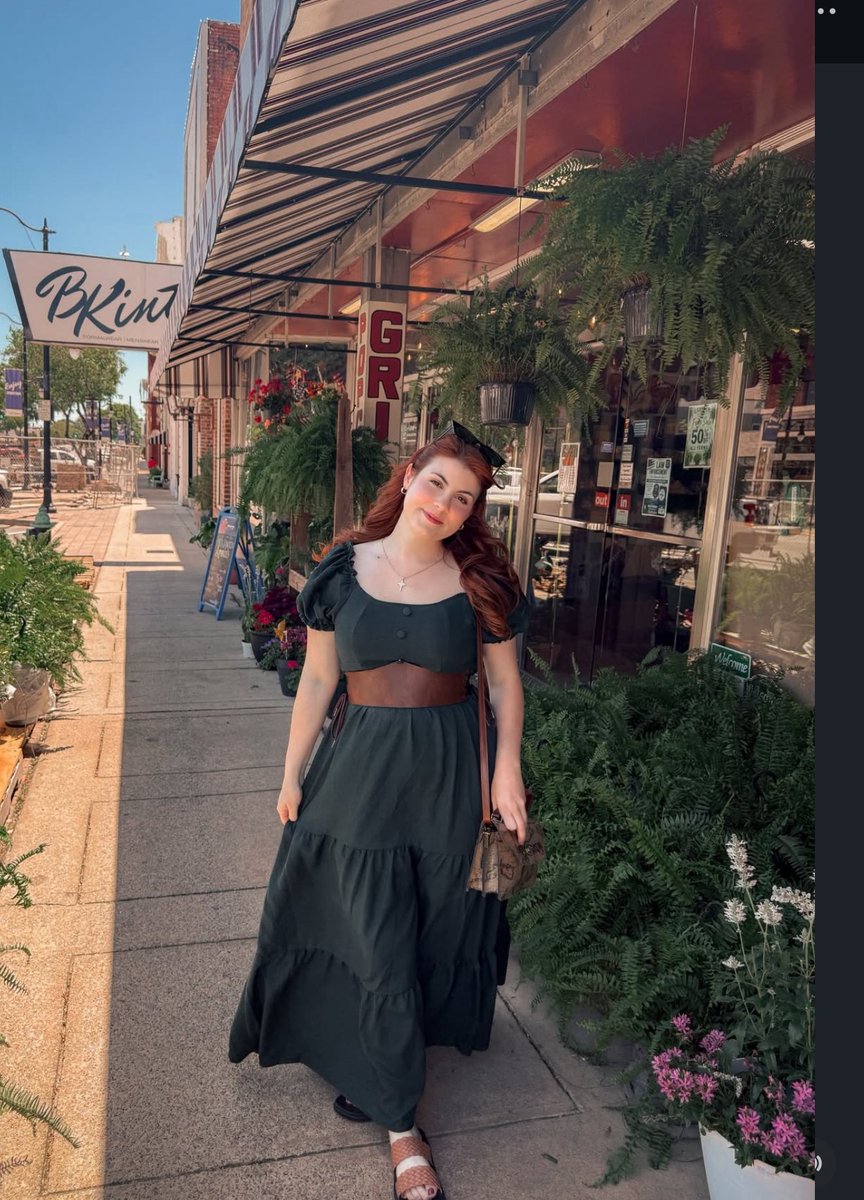 salinarenee44's tweet photo. #HappyNewMonthfans #photodump #RedheadVibes #August https://t.co/GefsSuM6a6