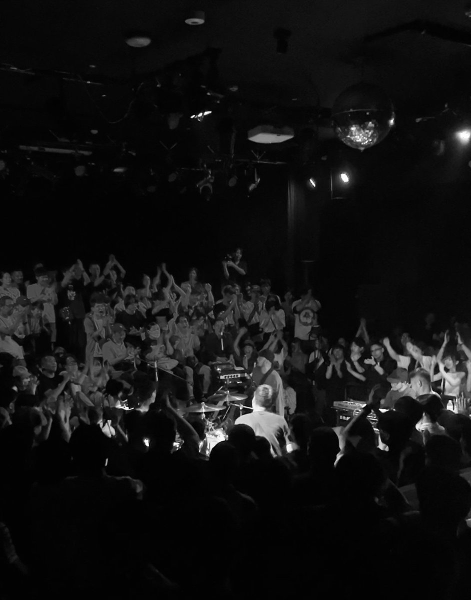 toe_jp_official's tweet photo. Thanks,

2026/8/1 (土) at 伊勢市・都天眞堂
“toe 伊勢単独公演”
＆
2026/8/2 (日） at 岡山・YEBISU YA PRO
toe円形演奏公演 “IN A CIRCLE”
At YEBISU YA PRO 11th Anniversary Live

SETLIST
１、LONELINESS WILL SHINE
２、LONG TOMORROW
３、風と記憶
４、孤独の発明
５、キアロスクーロ
６、I DANCE ALONE
７、レイテストナンバー
８、Because I Hear You
９、サニーボーイ・ラプソディ
１０、F.A.R

Encore
1、TWO MOONS
2、AFTER IMAGE
3、グッドバイ

ISE’s Live Photo: @ttetteteru 

Thanks, @isekado #NEWYOURS and @YEBISU_YA_PRO