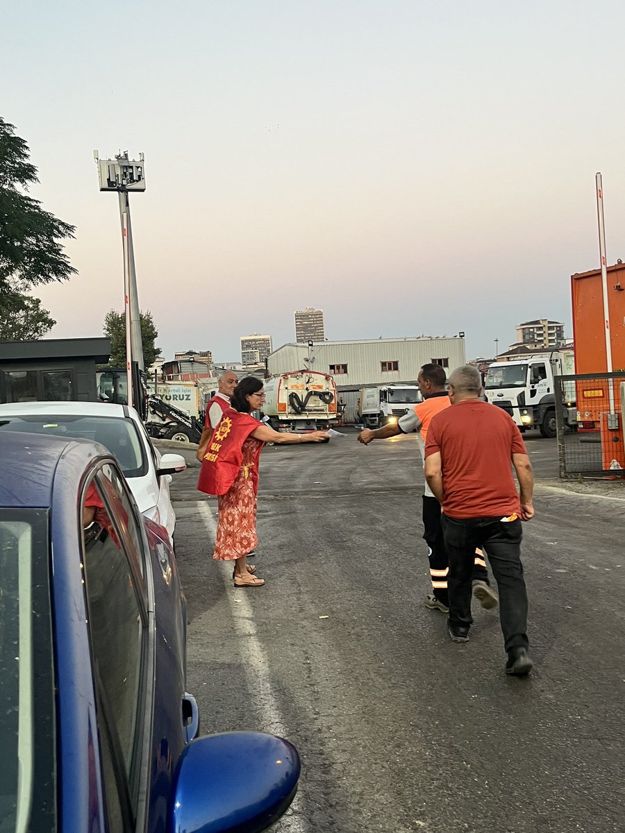emepkartal's tweet photo. İnsanca çalışma, insanca yaşanacak bir ücret ve sosyal haklar için, gerçek kadro için, ilk sözü de son sözü de işçilerin söylediği bir toplu sözleşme için birleşelim, birlikte mücadele edelim! https://t.co/OKCizkRm8n