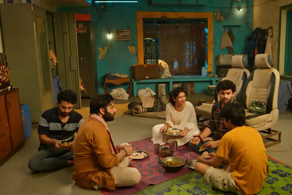 08Qwertz's tweet photo. Dinner talks🤗they became a family
Satluj ko sirf khane se hi matlab hai😅
Krishna kabi samajdhar aur kabi peak delulu
Ganga-Sangam bond is going to be best😭
Subah subah kyun chod diya police walo ne wt Mahi🤣
#bareillykebacchan https://t.co/BPLLr0nbGg