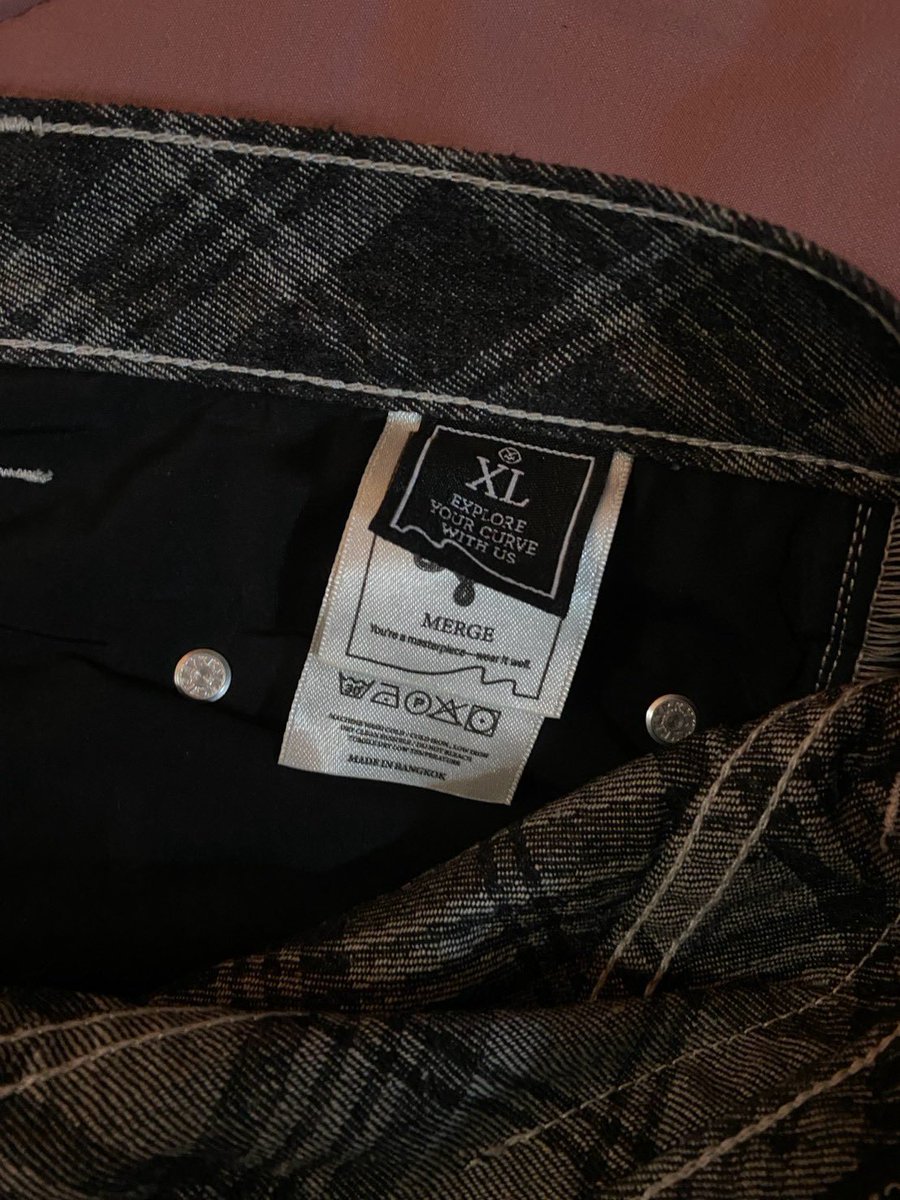 _iwantsleepnow's tweet photo. 3. กางเกง merge XL 800.- รวมส่ง

#ส่งต่อเสื้อผ้า #ส่งต่อmerge #เสื้อผ้ามือสอง 
#ส่งต่อเสื้อผ้ามือ2 #ปล่อยต่อเสื้อผ้า #มือสอง #merge
#โล๊ะตู้ https://t.co/f2R539KBsG