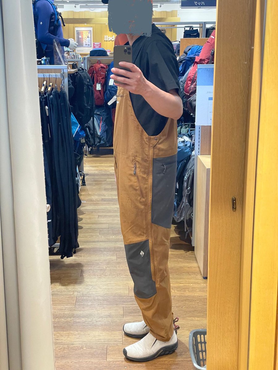 ymmfarm's tweet photo. 試着。モンベルの農作業用ビブ。

動きやすいし生地も涼しい。腰につけ��ツールポーチとか作業しやすそう。来夏のコーデ候補に。

WIC.ブリーズ フィールド ビブ #1132306 https://t.co/fXC5milzQS