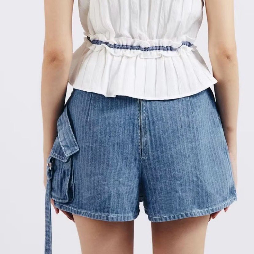 _iwantsleepnow's tweet photo. 4. Merge XL 600.- รวมส่ง

#ส่งต่อเสื้อผ้า #ส่งต่อmerge #เสื้อผ้ามือสอง 
#ส่งต่อเสื้อผ้ามือ2 #ปล่อยต่อเสื้อผ้า #มือสอง #merge #โล๊ะตู้ https://t.co/RMbMN2V2Xe