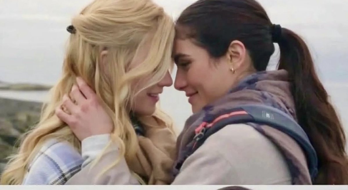 Kat_McNamara's tweet photo. 25 years of @hallmarkchannel ! 25 years of love, hope, mysteries, romance, and friendships! Thank you #HallmarkChannel for having me a part of some truly joyful stories. Being from the home of @hallmark, this Kansas City girl couldn’t be prouder to be a part of the family. Here's to 25 more of working together to make  more stories sharing the love! ❤️https://t.co/e5rLVFVfXP