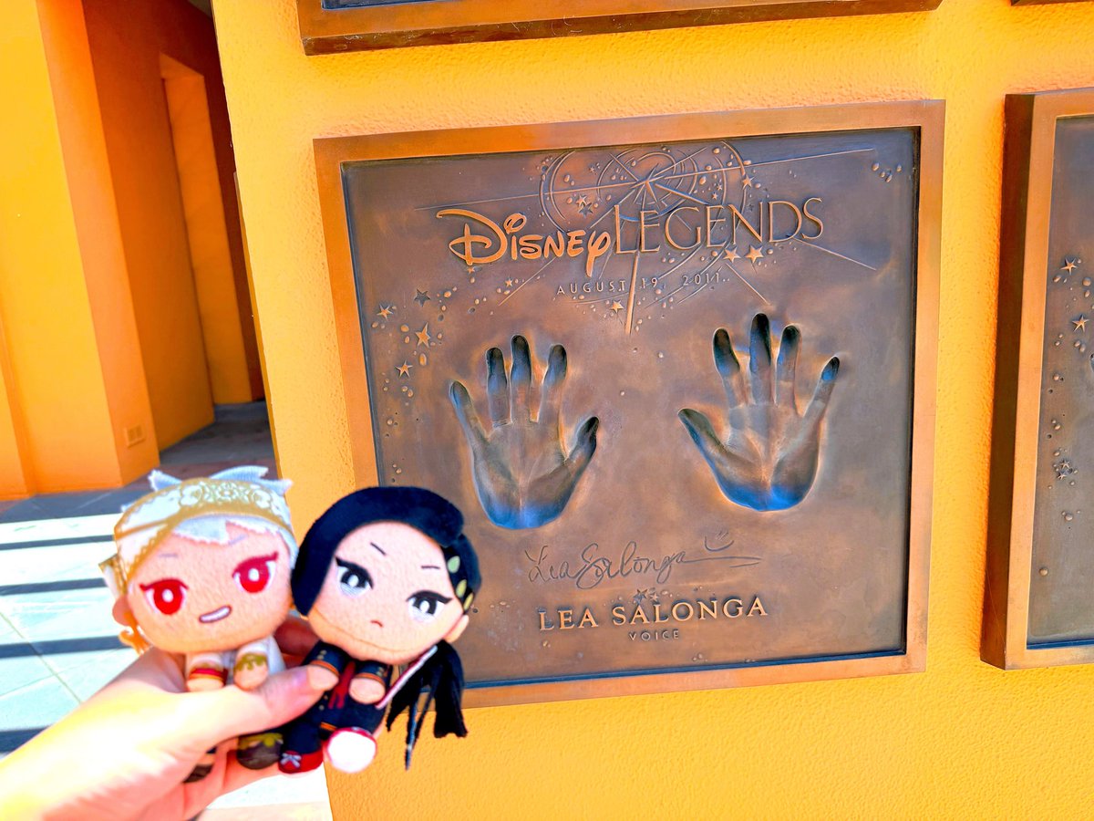 jinriora's tweet photo. day 2 🐭🧞‍♂️ https://t.co/KDZxDSagSp