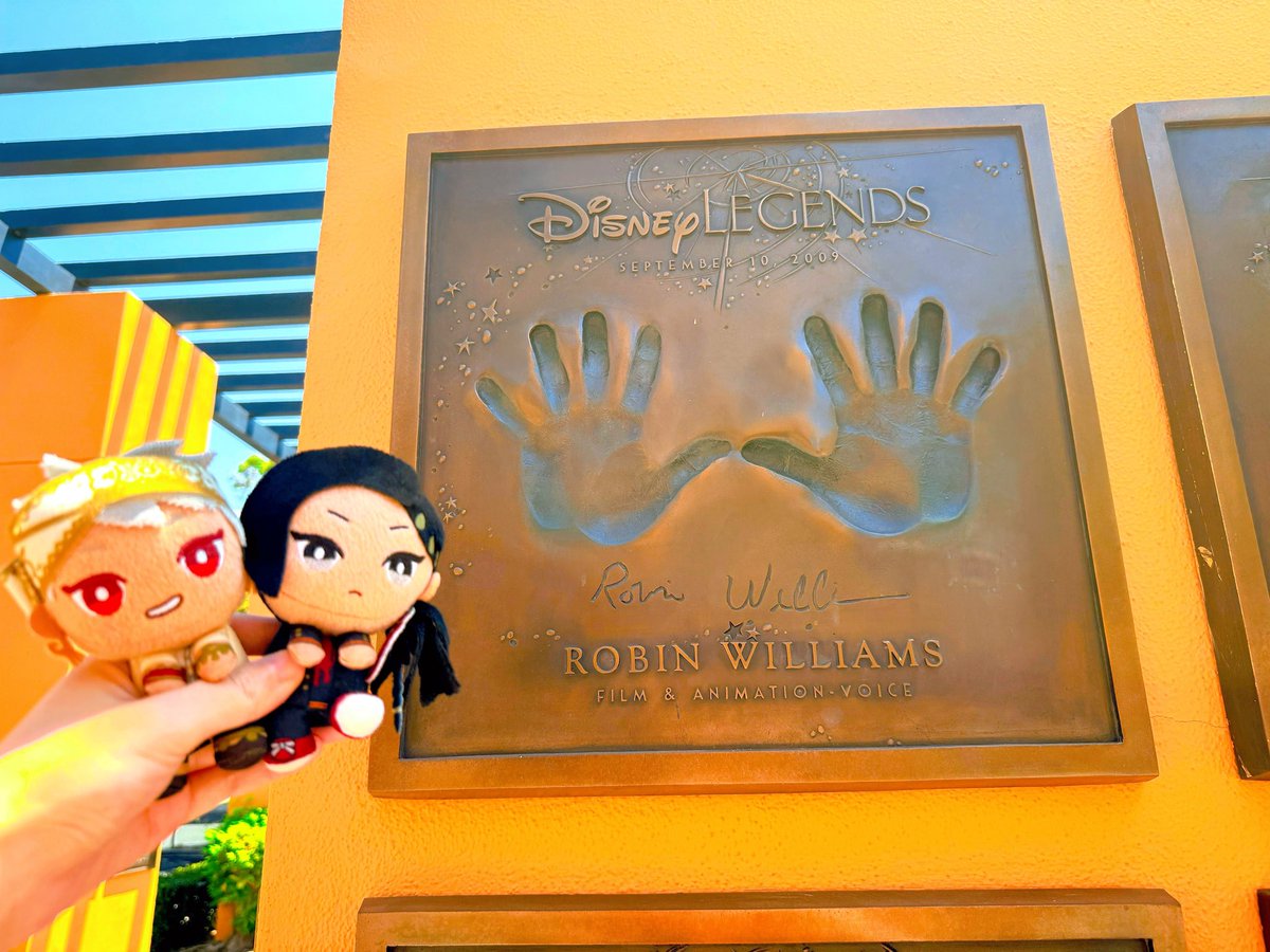 jinriora's tweet photo. day 2 🐭🧞‍♂️ https://t.co/KDZxDSagSp