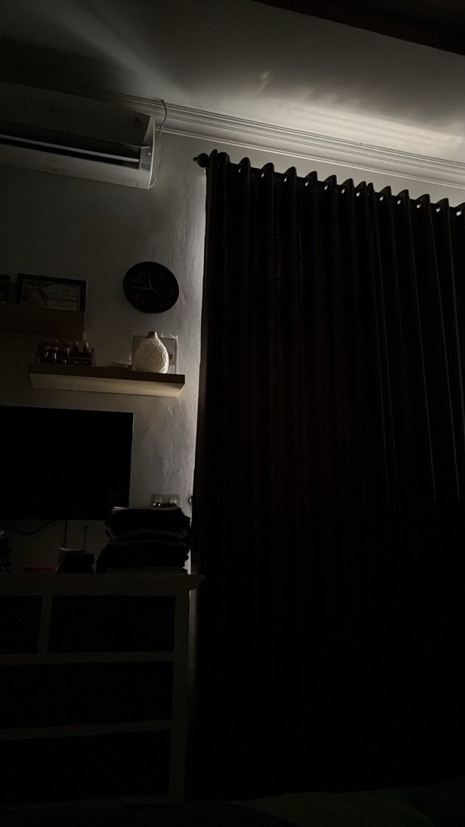 intanbudii's tweet photo. me time.. mau liat drama ruben, sarwenda dan densu dulu 😭😬
pusing dengan drama mereka, adakah yang sama ? dan adakah yang tau cerita sebenarnya ? https://t.co/MqcWkAjjHC