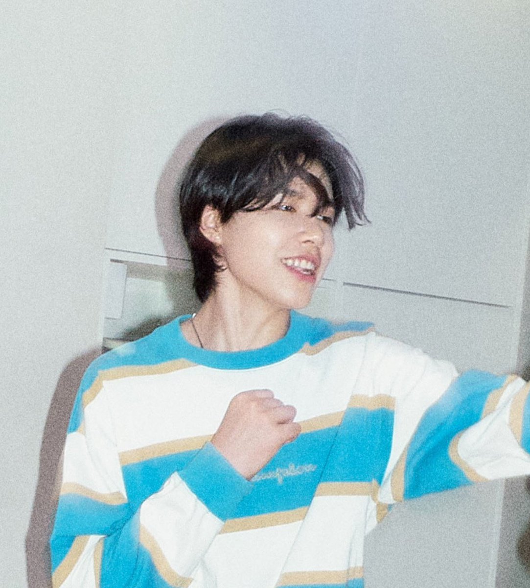 morelove_kr's tweet photo. 임루이 데뷔전 헤어들 https://t.co/WMJtTpq4er