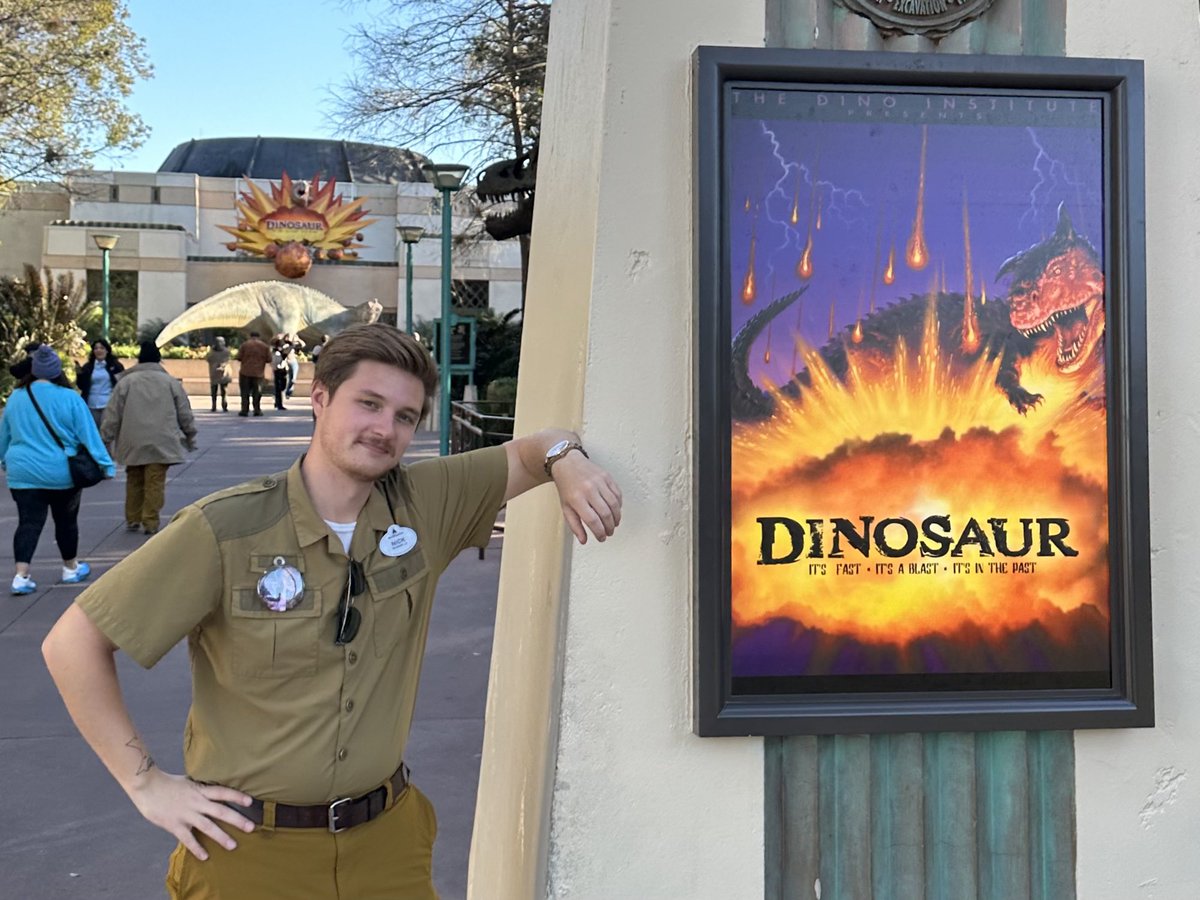 awesomemixnick's tweet photo. I really can’t believe Dinosaur is gone. It’s been 6 months already, and I miss that ride and all of DinoLand so much. https://t.co/a5GgO1Lxbw