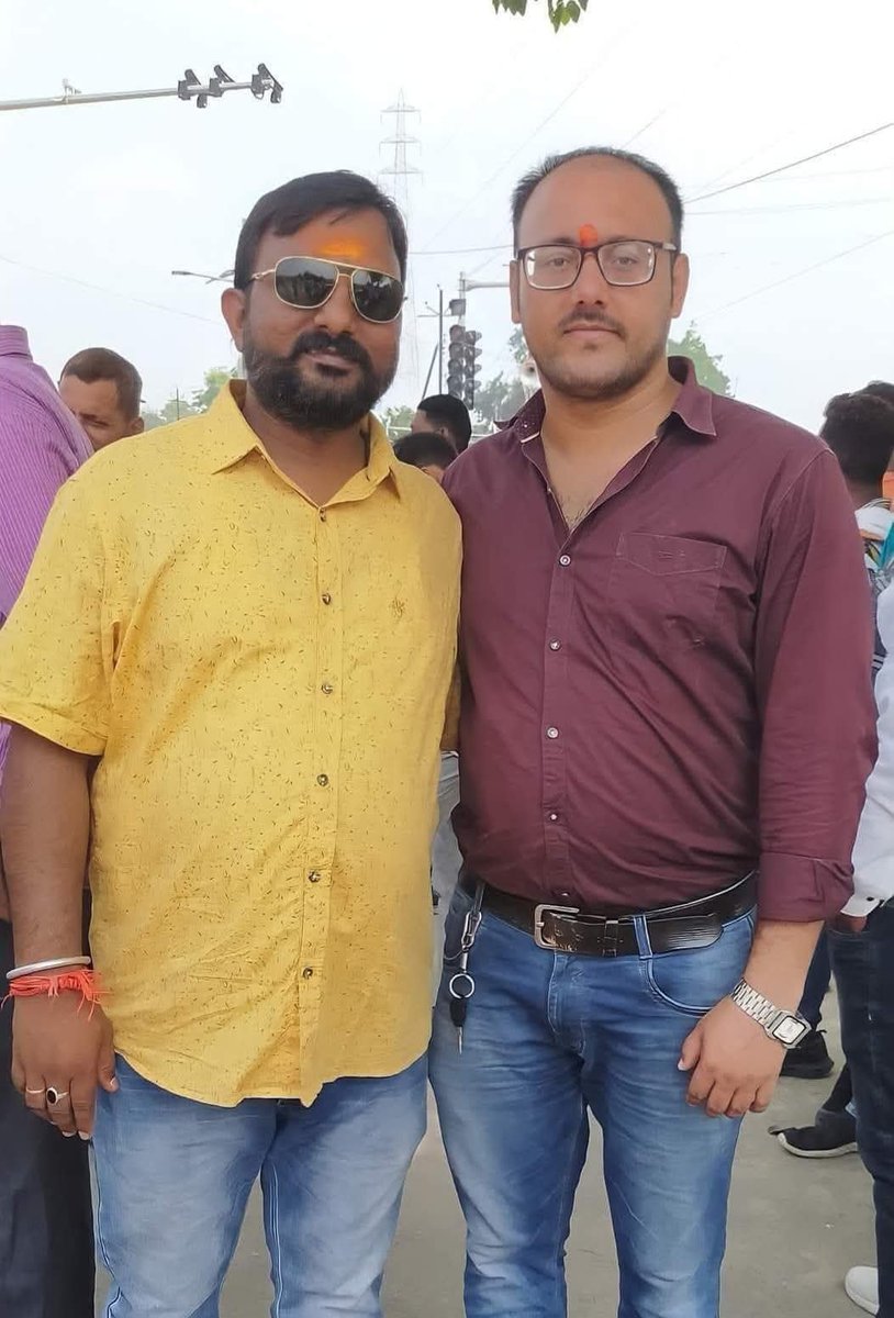 avinssindia's tweet photo. अयोध्या के लोकप्रिय समाजसेवियों में प्रचलित, सरल स्वभाव के धनी, अपनी वाणी से सबको अपनी ओर आकर्षित करने वाले, सबके दुःख-सुख में सम्मलित होने वाले, सामाजिक कार्यों में भर चढ़कर हिस्सा लेने वाले आदरणीय प्रिय बड़े भैया श्री गोपाल जी दुबे जी को जन्मदिन की हार्दिक बधाई व शुभकामनाएं। https://t.co/sH0ymplxfg
