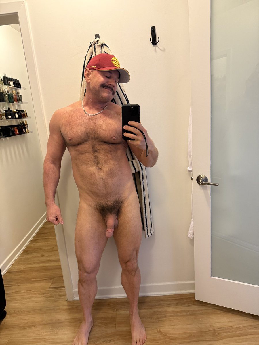 BillHardwickxxx's tweet photo. Coach thinks it’s time THE WHOLE TEAM hits the showers together. Full naked male shower bonding and comparing😈💦😈💦💦😈💦 https://t.co/knJzSZn9AI