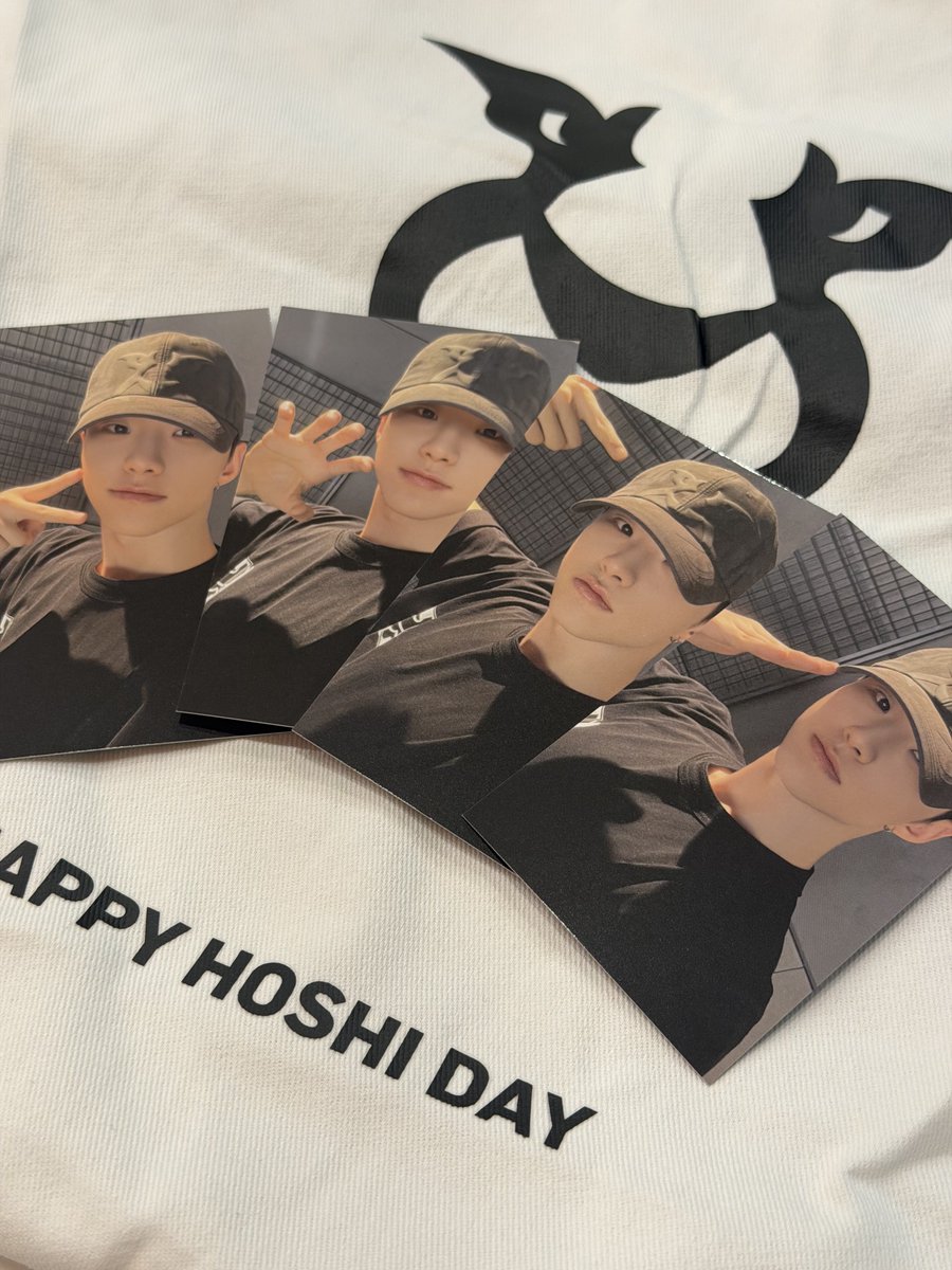 ttttti___'s tweet photo. 순영 생일모자 드디어 받음!!! 예뿌다 🥹🥹🥹🥹🥹 https://t.co/BeQpTFmW1D