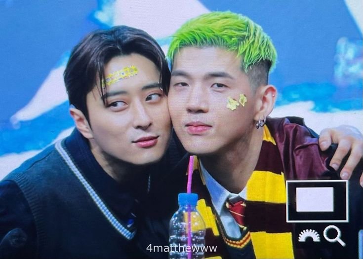 _carrousel_'s tweet photo. @sephidden Amo cuándo hacen eso 🥺💖 https://t.co/O0NJQBjJmf