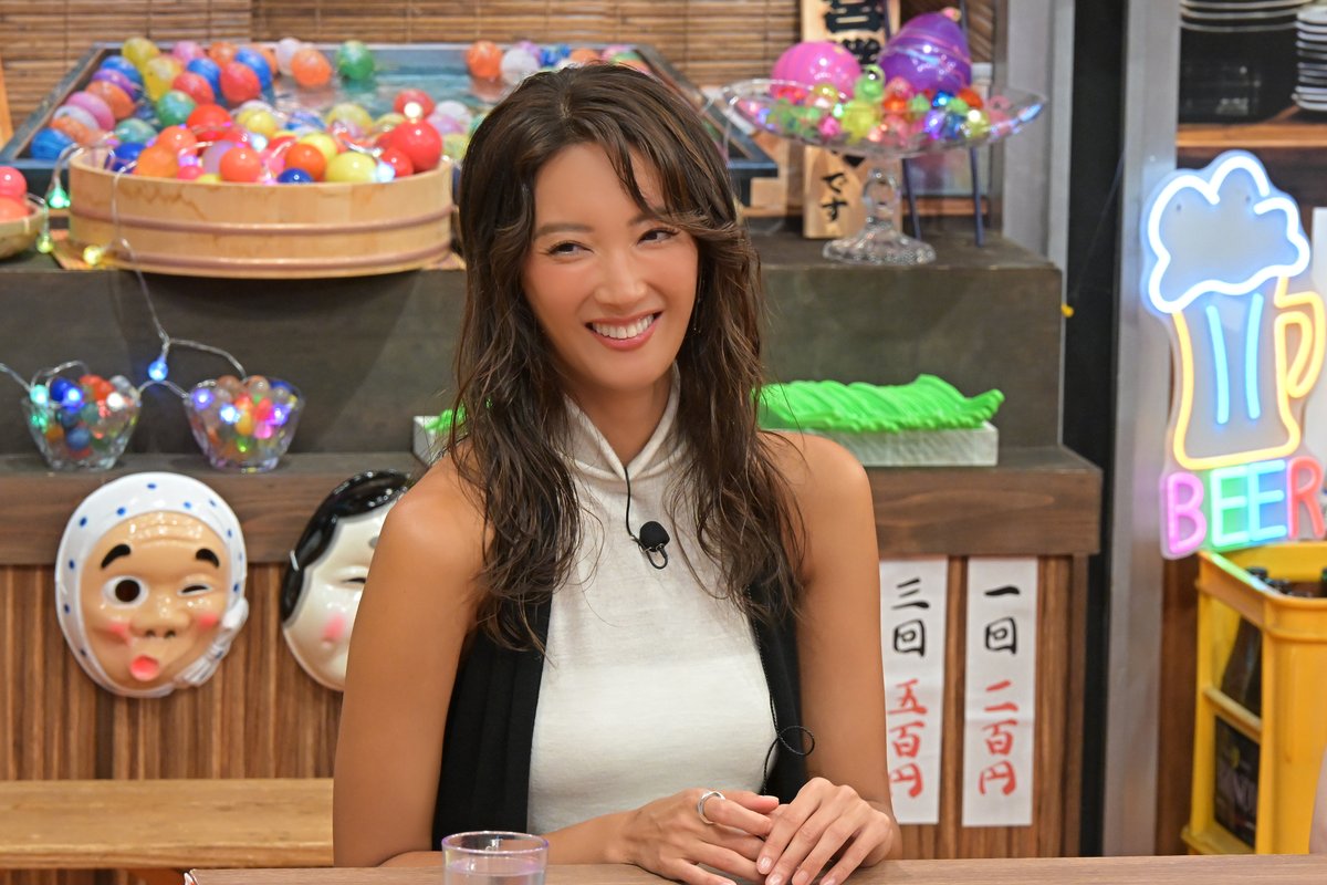 tbs_pr's tweet photo. ＼8/13(木)よる10時放送／
🎆🏮#サンド屋台🏮🎆

“箸もトークも進む”#サンドウィッチマン の屋台に大人気の芸能人たちが来店✨

新コーナー『屋台リサーチ』で
#菜々緒 のイメージを大調査📝
実際は…⁉️本人がぶっちゃける🗣️

#宮澤エマ🏮#浮所飛貴(#ACEes)🏮#おヨネ(#モナキ)の㊙プライベートも丸裸に💥

#TBS