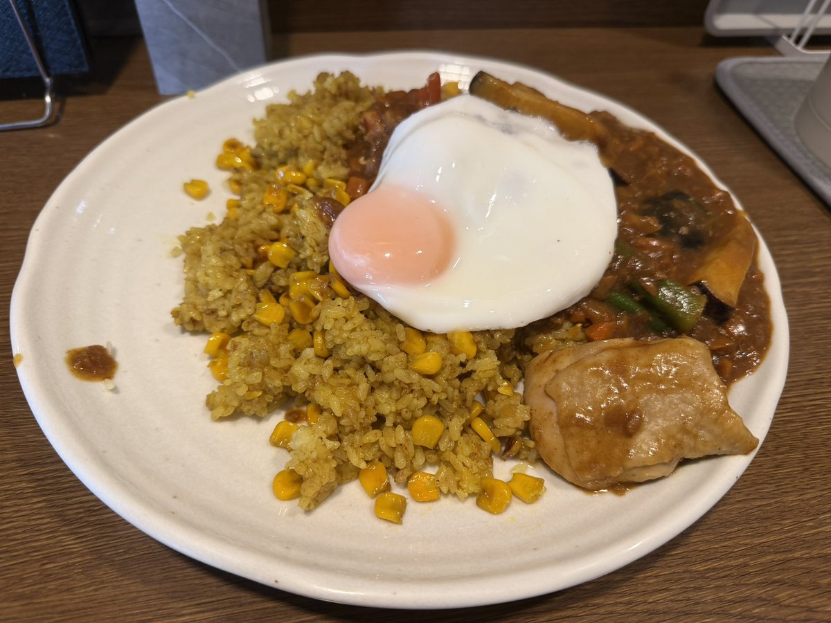 j06hm's tweet photo. 今日の昼飯 https://t.co/wRiGvmWGB8
