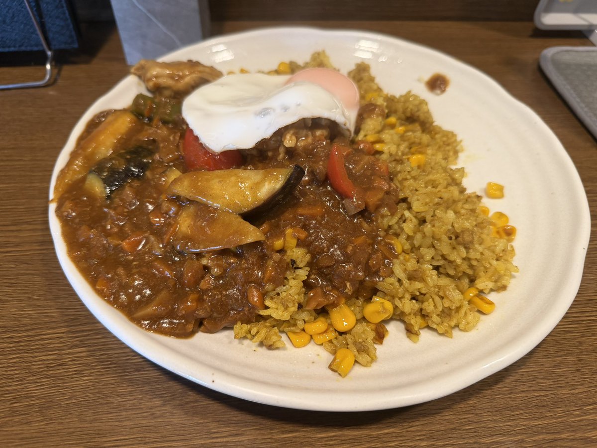 j06hm's tweet photo. 今日の昼飯 https://t.co/wRiGvmWGB8