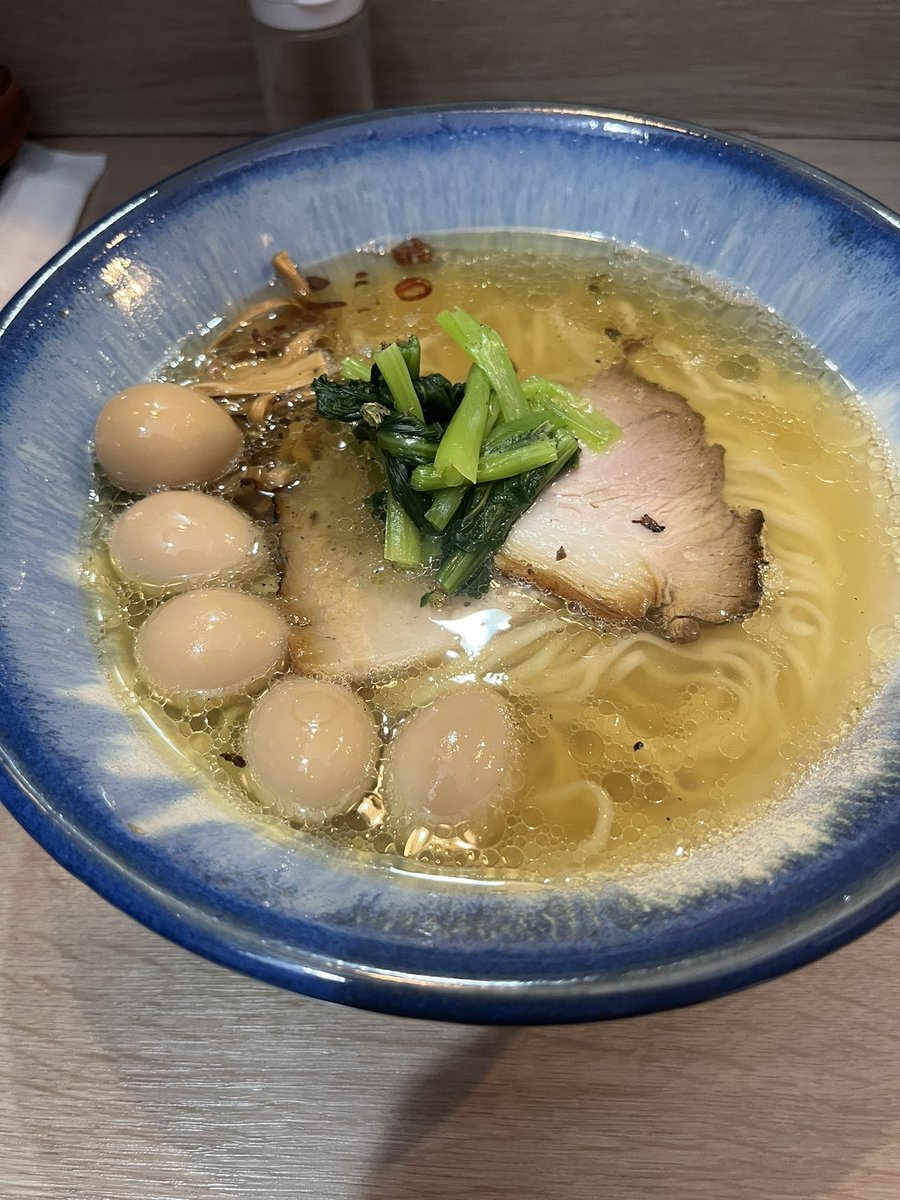 mori_chan0805's tweet photo. はっぴーばーすでぃとぅーみー。
いつものお店でいつものラーメンを。
#津市 #ラーメン #鶏恋 https://t.co/ZeR1O3SatO