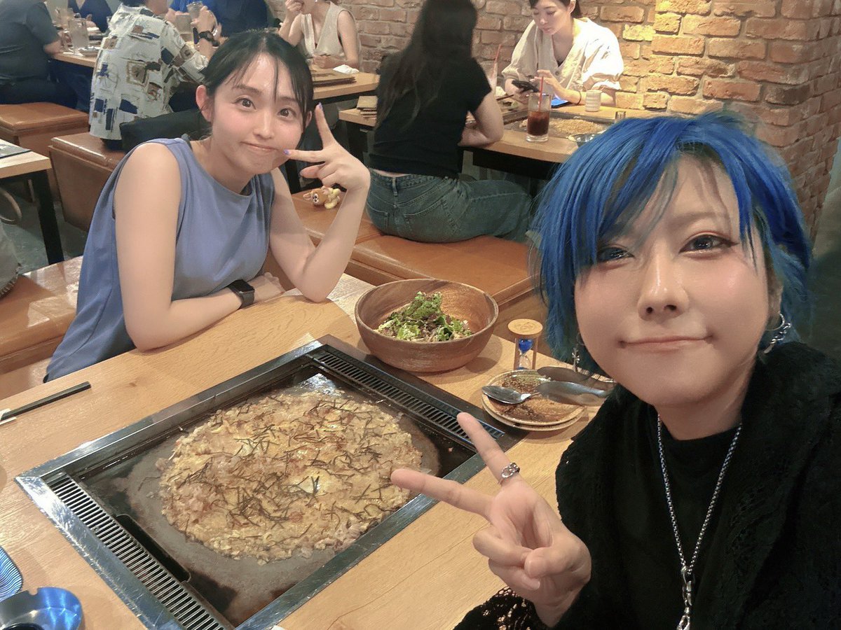 CabingCororo's tweet photo. もぐもぐデートした時の♡♡ https://t.co/TMay9Xnozu