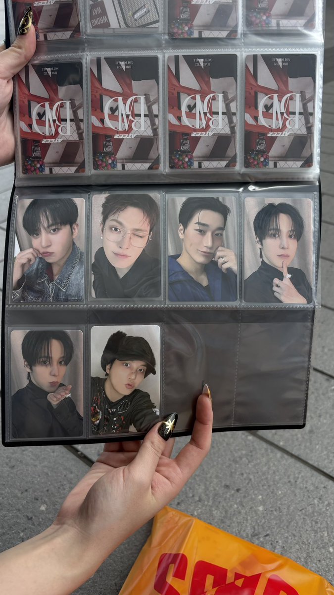 03xcat_11's tweet photo. 2026 ATEEZ FANMEETING ATINY'S VOYAGE : TINY MYSTERY IN JAPANトレカ　8000円特典
交換

譲▼画像1.2枚目
求▼ウヨン ミンギ画像3.4枚目

8/5ペンミ手渡し希望です
お心当たりの方はお気軽にお声がけ下さい🙇‍♀️ https://t.co/rndXzzGXKV