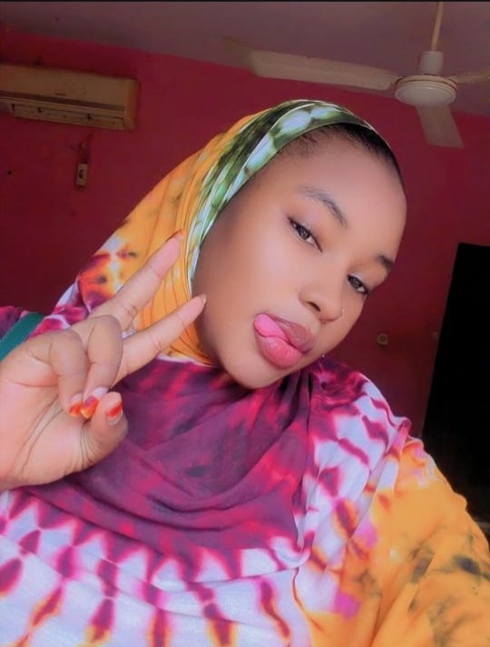 Zeeyy_Oumarr's tweet photo. I need a poor boyfriend any One?💔 https://t.co/wEJ8pB3ACu