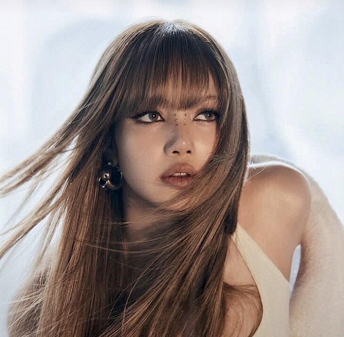 dierser51171's tweet photo. LISA is the No. 1 most-mentioned Asian Female Artist on X in 2026, and the 3rd most mentioned Female Artist overall with over 1.6 Million mentions so far!!!
@wearelloud
@BLACKPINK
#Lisa #LisaLisa
#BlackPink
#BlackPinkLisa
#wearelloud https://t.co/GmXuKwePAr