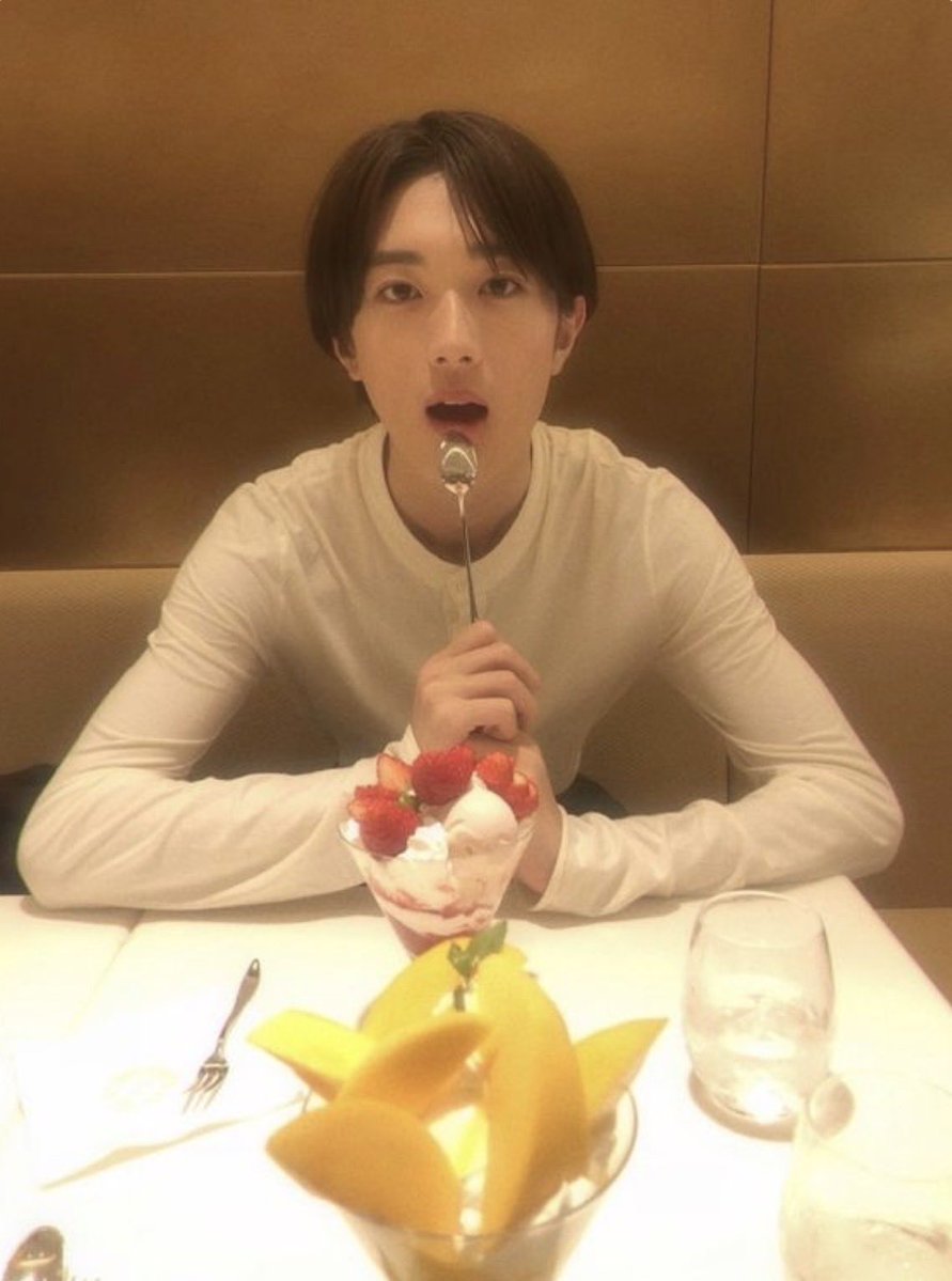 M__12155's tweet photo. 交際中                               結婚して5年 https://t.co/k4BqJkDitA