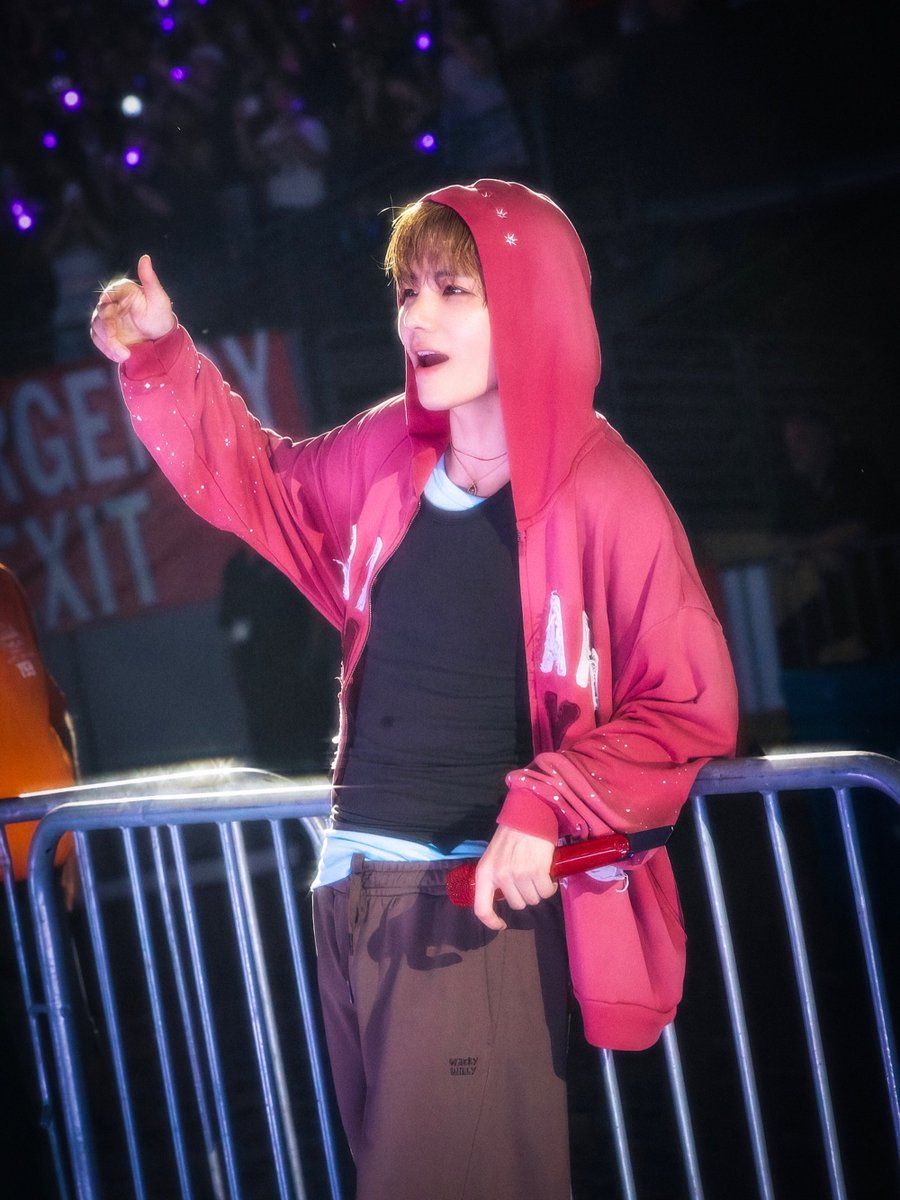 taeguide's tweet photo. [INFO] Taehyung via Bighit IG https://t.co/diX8CGMrvW