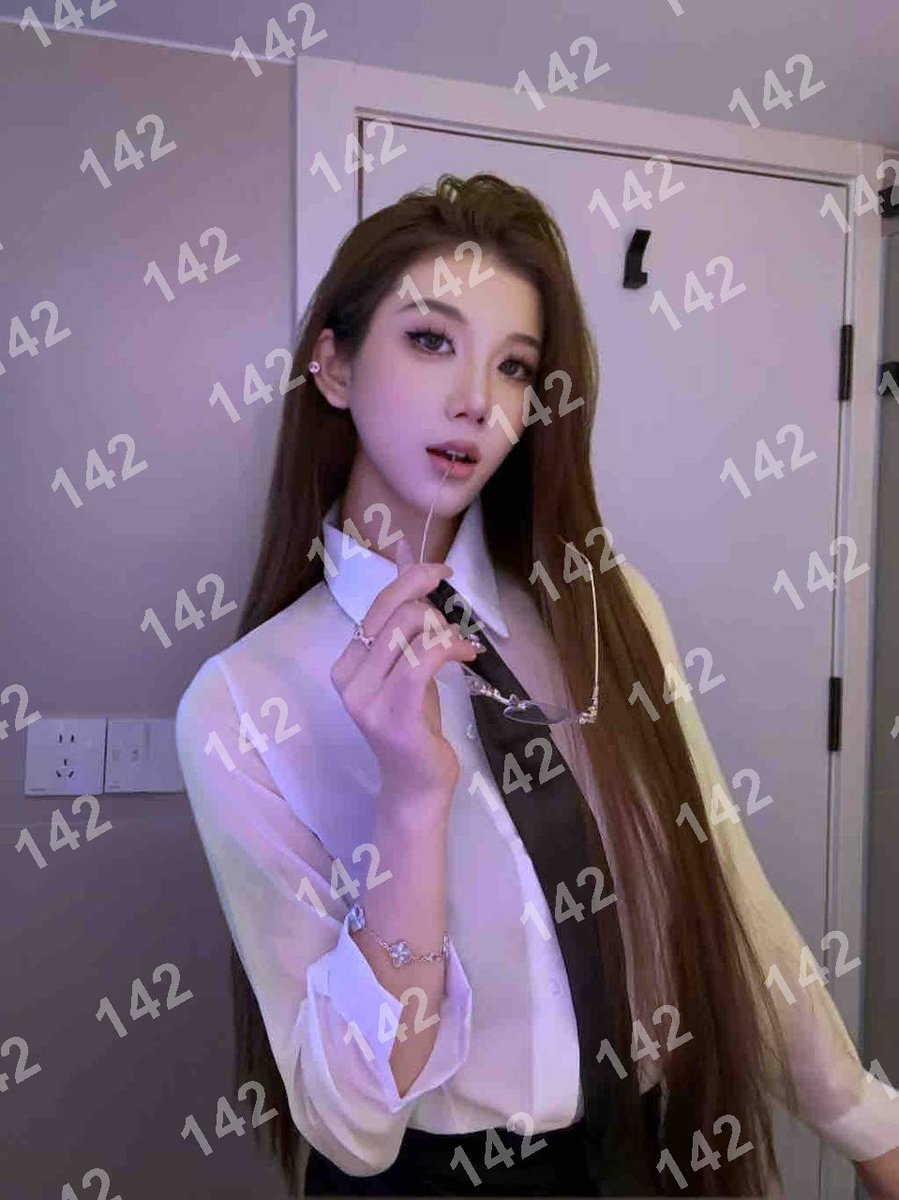 DebbieDebs50's tweet photo. 👉助理@hyum74
久久连妹子白嫖勿扰
看上了请截图妹子便客服快速安排
潍坊市奎文区京广文化广场
#潍坊
#山东
生活就是这样，一边回忆，一边继续，从来不肯真正停留。 https://t.co/LjPass5FxL