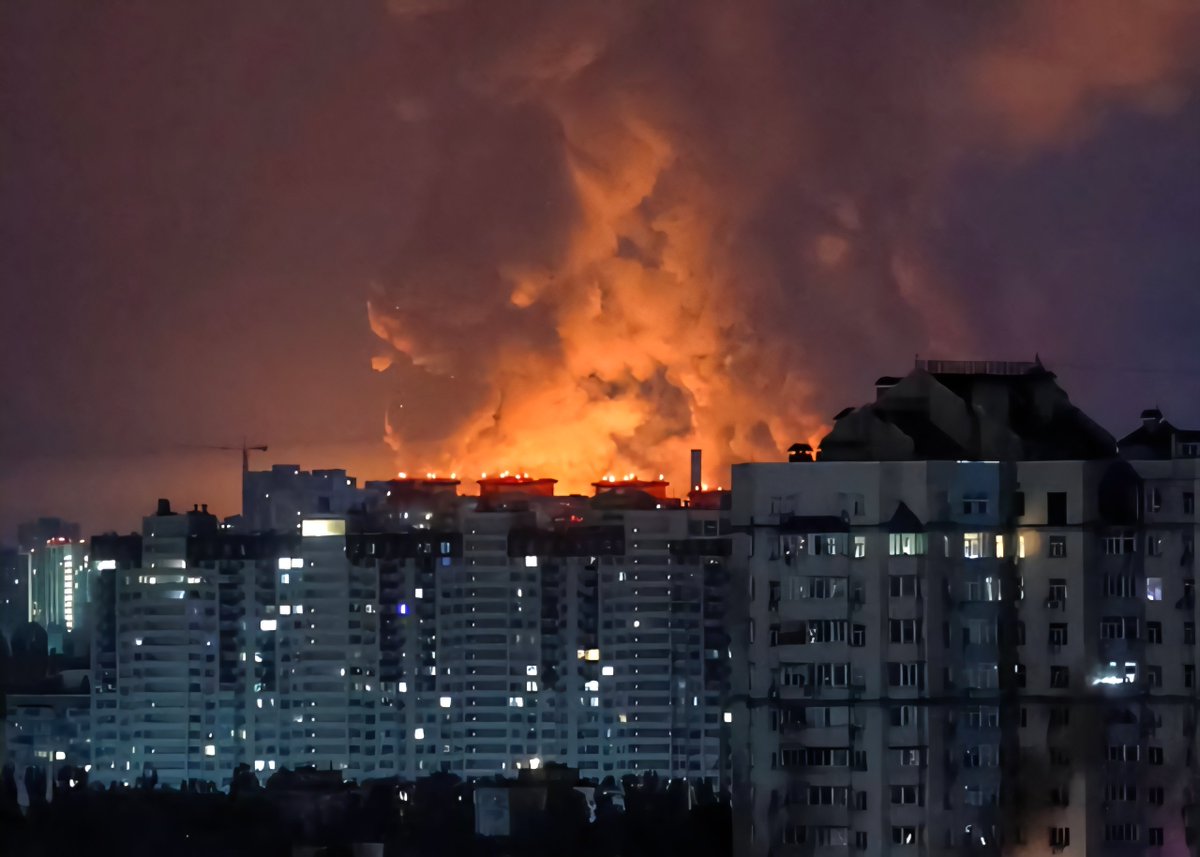 CrimeanVoyager's tweet photo. Three days later. Kyiv again.

The same city.
The same russian terror.
The same world's indifference. https://t.co/uzYk5pbsYQ