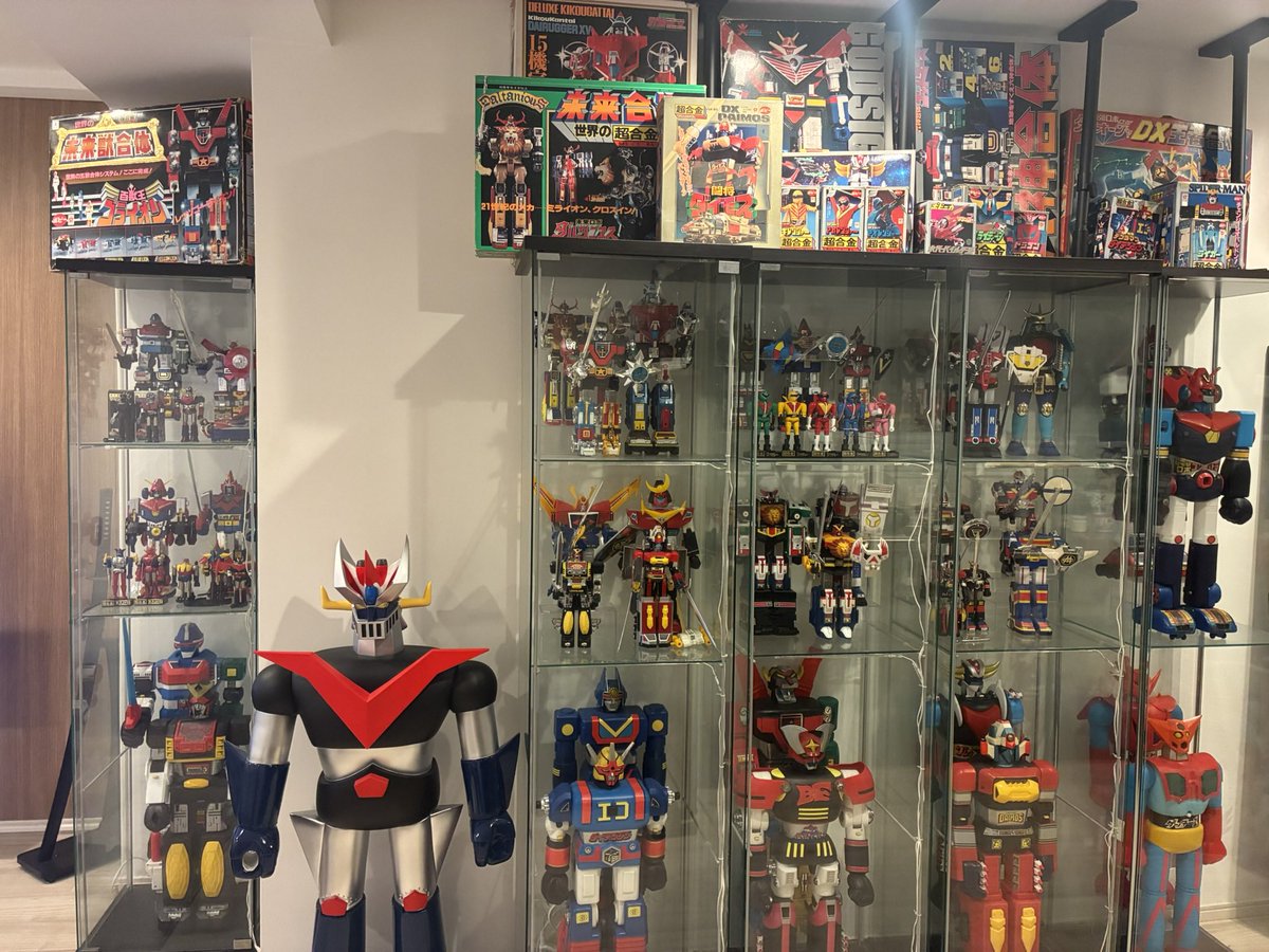 hansamu1212's tweet photo. 改めて僕のロボットコレクション見たらほとんどが村上克司さんデザインのロボットでした。
同じ岐阜出身という事もあり一度お話ししてみたかったです。

ご冥福をお祈りします。 https://t.co/diEXeba3kq