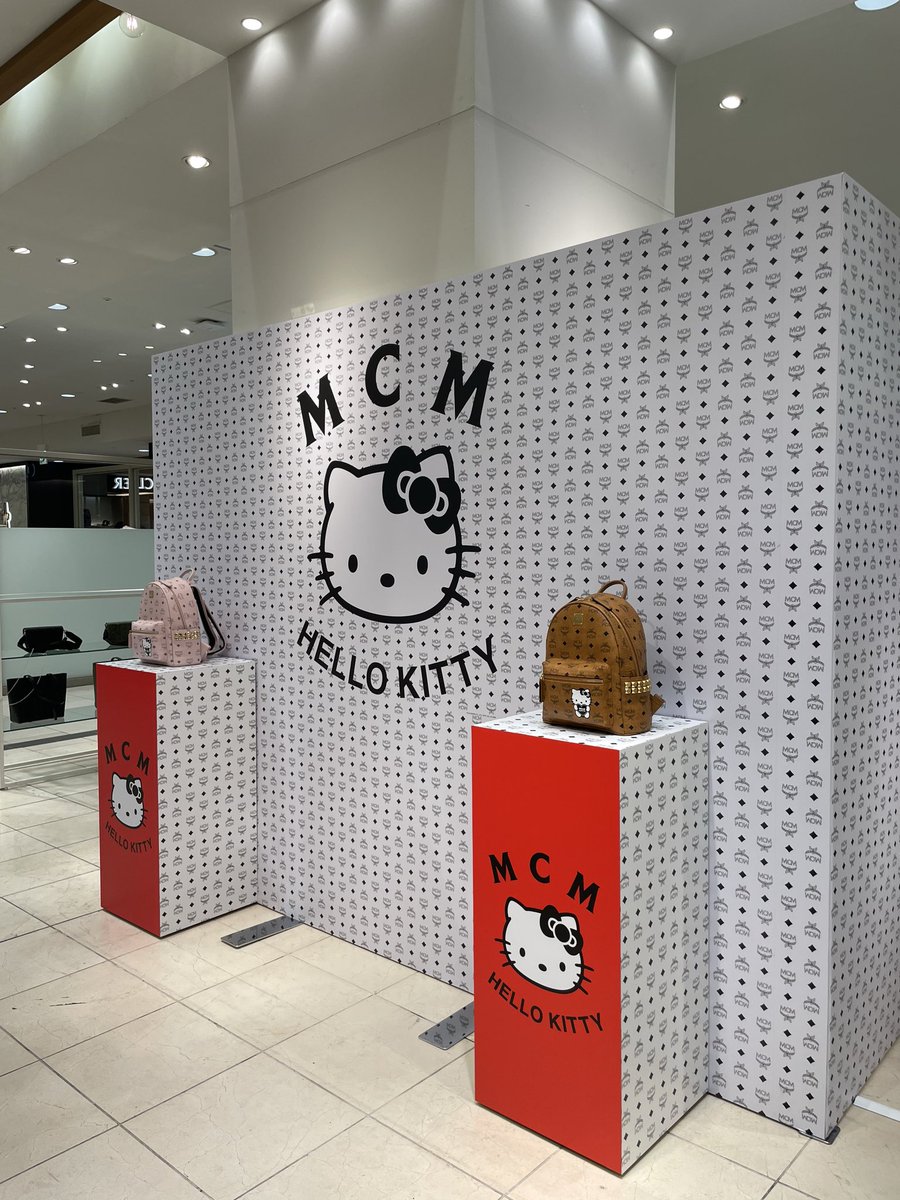 JAPAN_MCM's tweet photo. 松坂屋名古屋店の北館1階 イベントスペースに、MCMポップアップストアを8月5日(水)から8月25日(火)まで期間限定ポップアップストアをオープンします！「MCM × HELLO KITTY」カプセルコレクション第2弾も取り扱っております。
 
MCM(エムシーエム期間限定ショップ
■8月5日(水)～8月25日(火)
■北館1階 イベントスペース
■営業時間：10:00～20:00
 
詳しくは以下ホームページをご確認ください。
https://t.co/EB1kMSCp8K
 
#MCMJAPAN #POPUP #松坂屋名古屋店 #ハローキティ #HELLOKITTY #コラボ