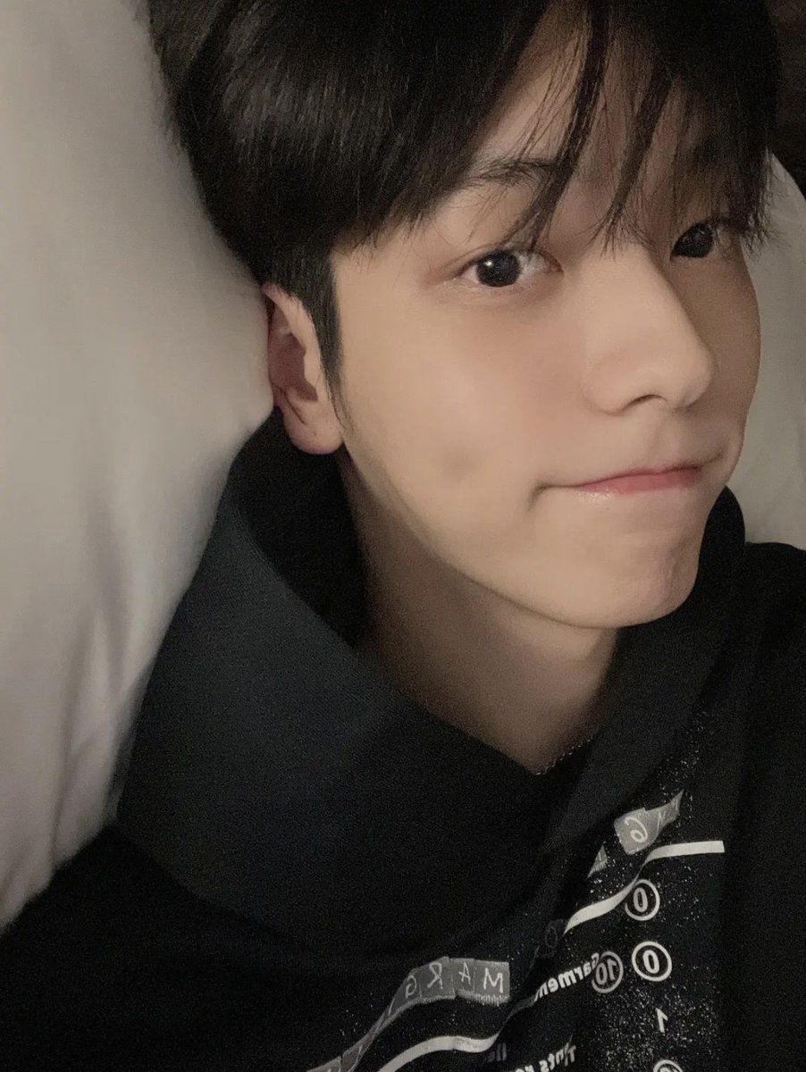 _liuvo3's tweet photo. 이때 수빈 기억하는 사람 https://t.co/vDtXw0MyXP