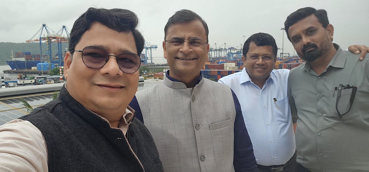 AkhilNavik's tweet photo. Honoured to welcome Prof. Dr. Sudarshan B. Sanap, Dean, Faculty of Engineering &amp; Sciences, MIT-ADT University, Pune, to Seafarers Club, JNPA.
A meaningful interaction on maritime education, skill development, and seafarers' welfare strengthning  through collaboration.
@JNPort https://t.co/YG4X0us7T8