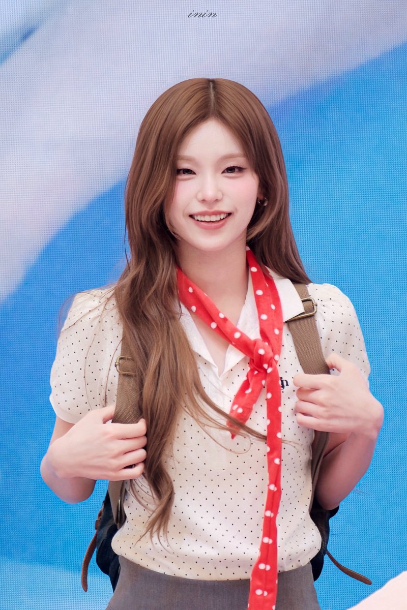 CatYeji21's tweet photo. 😍🖤💗 https://t.co/NQuC057uEK