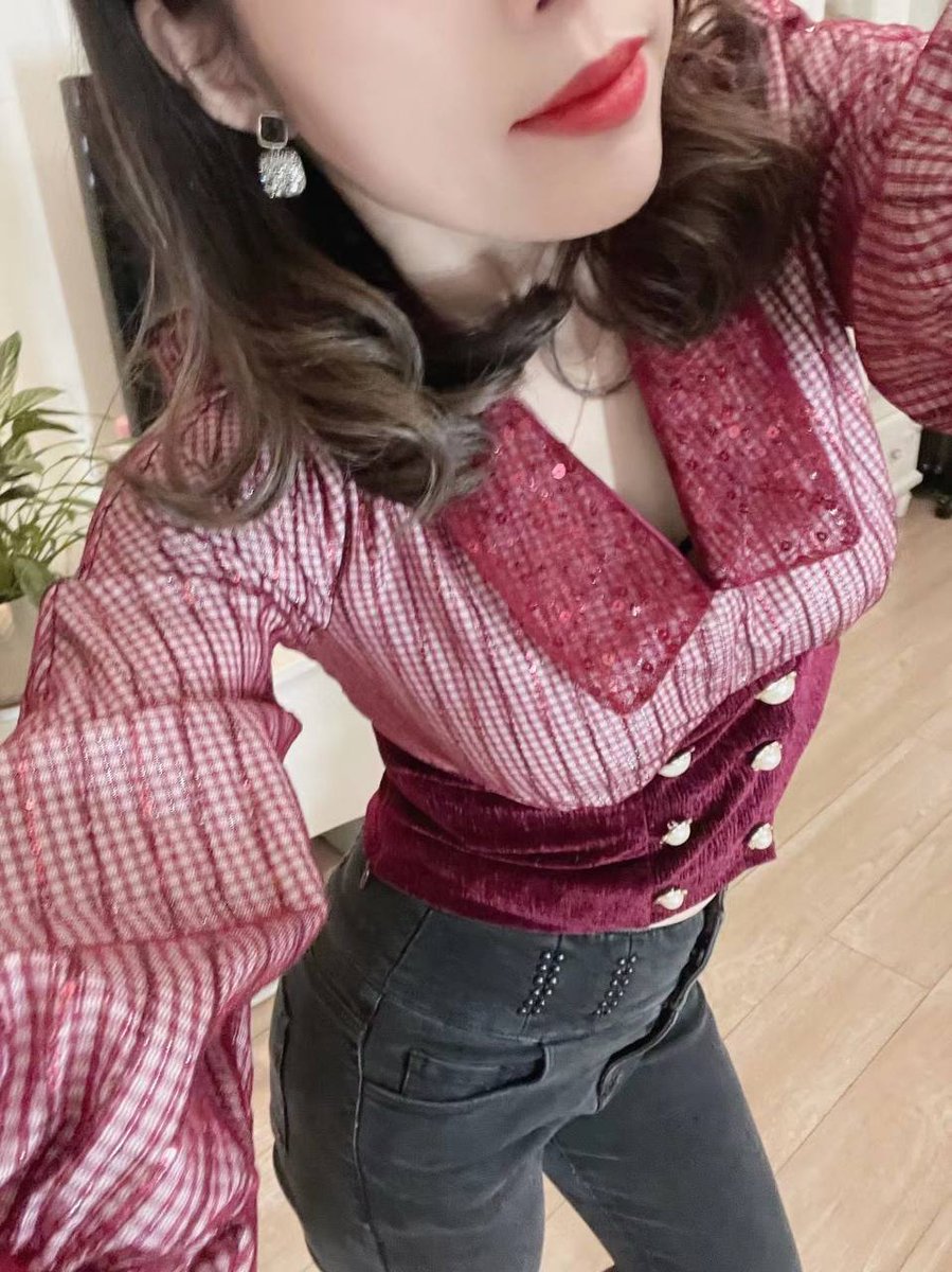 websvzone's tweet photo. 从前有座山，山里有座庙，庙里有个老和尚，长得真是俏，俏也不争春，只把春来报，待到山花烂漫时，他在丛中笑。​
老师042
截图联系客服：@LbBechara

（订100抵课费，白嫖勿扰）
吉林松原经济开发区
#松原
#吉林 https://t.co/5SSVdgVAwc
