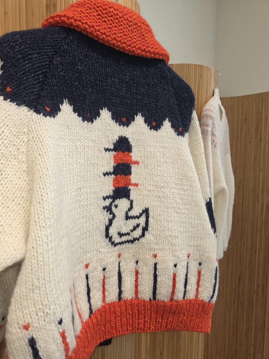 sohee_knit's tweet photo. 또오리 코위찬 가디건🐥💙❤️

소희 사랑하는 마음 꾹꾹 담아서
디자인 하구 떠올렷어요
이름을 사실 못정했서ㅋㅋ https://t.co/cpaFpa3x4Z