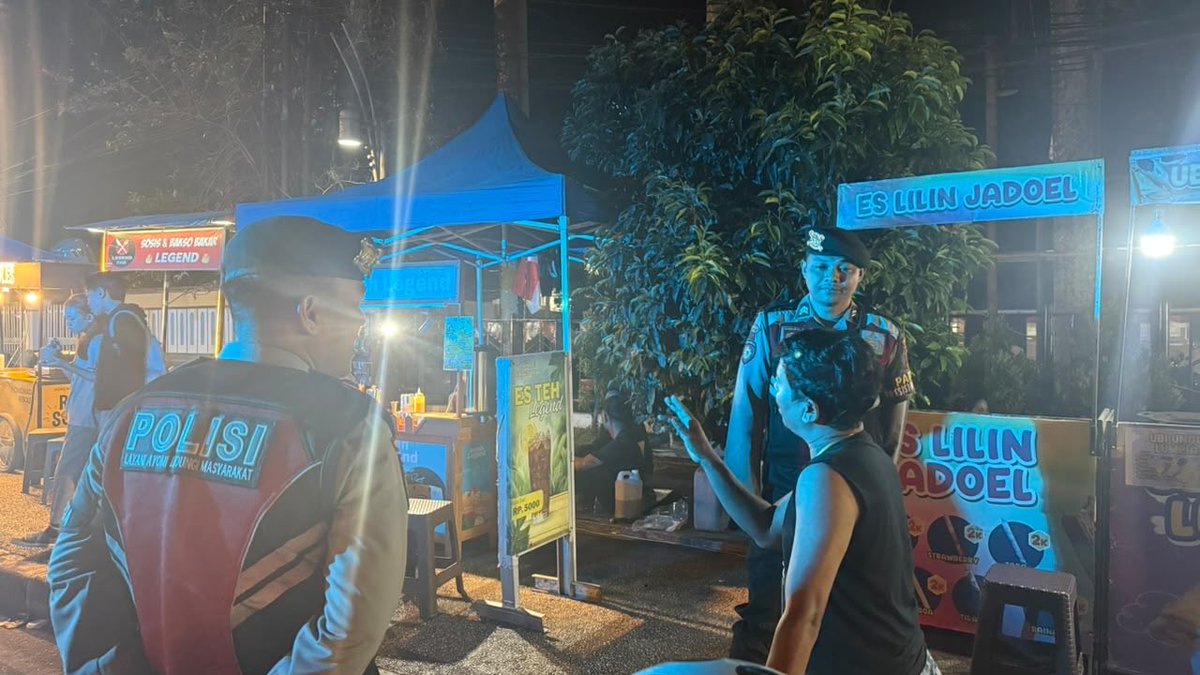 SabharaBatu's tweet photo. Unit Patroli Perintis Presisi Subdit Gasum Dit Samapta Polda NTB melaksanakan patroli malam di sejumlah pusat keramaian Kota Mataram https://t.co/gqHLmfVN8E