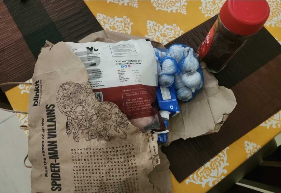 Pravash0301's tweet photo. @letsblinkit is this how you are supposed to deliver the order??????? Such pathetic ways and then your support team @blinkitcares is one step ahead. #patheticcustomerservice https://t.co/xCNho1V9iD
