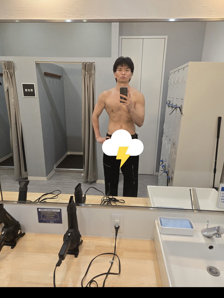 kitajimaaaaaaaa's tweet photo. 8/5
「好きだから学ぶ」と「専門性が高いから学ぶ」は、分けて考えた方がいい気がする。
BIG3を強くしたいなら、強い人から学ぶ。
減量を成功させたいなら、実績がある人から学ぶ。
人間性も尊敬できるに越したことはないけど、専門性を同じ物差しで判断してしまうと、学びを見失う事もある気がする。 https://t.co/XbUyInqufx