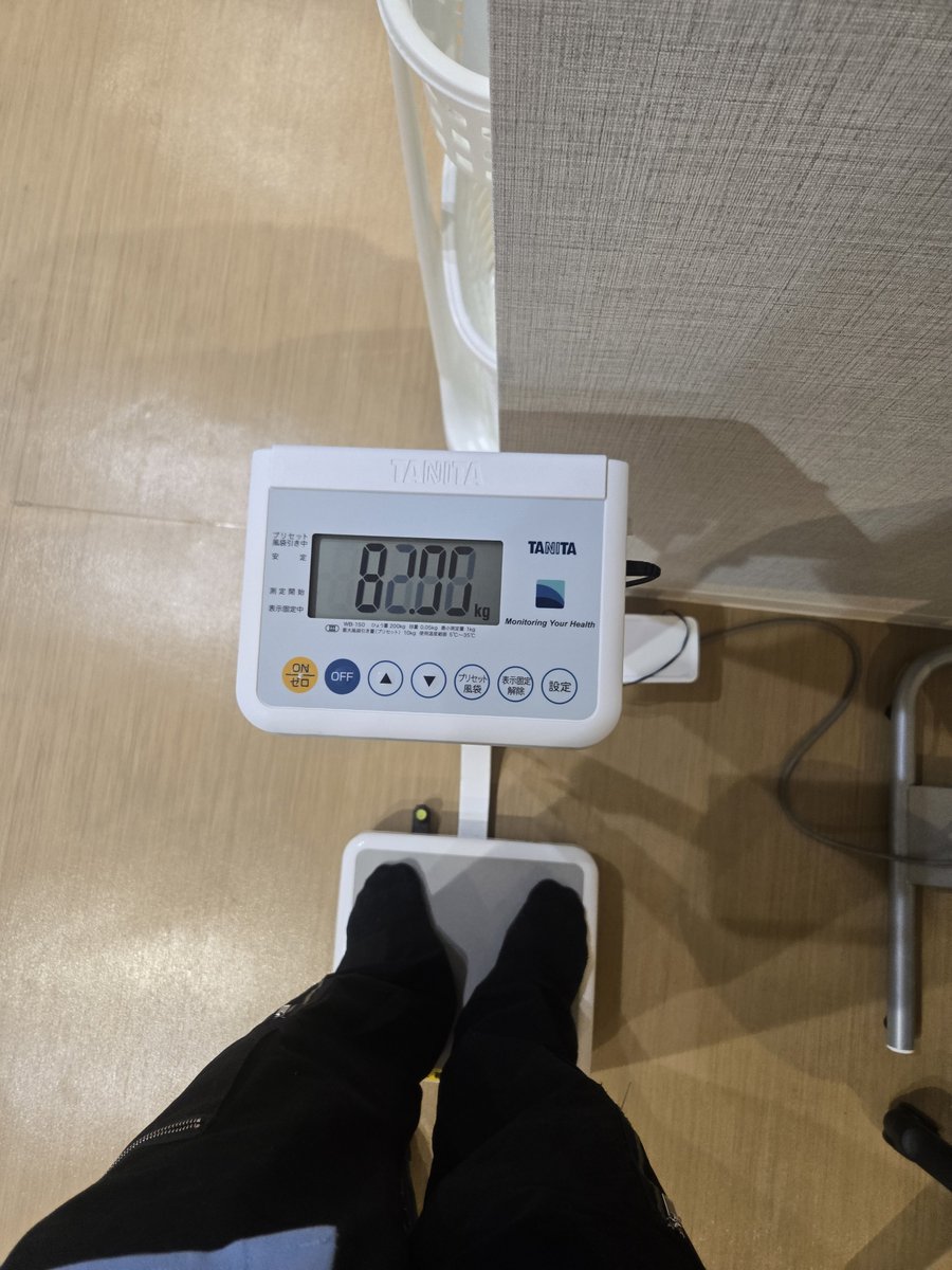 kitajimaaaaaaaa's tweet photo. 8/5
「好きだから学ぶ」と「専門性が高いから学ぶ」は、分けて考えた方がいい気がする。
BIG3を強くしたいなら、強い人から学ぶ。
減量を成功させたいなら、実績がある人から学ぶ。
人間性も尊敬できるに越したことはないけど、専門性を同じ物差しで判断してしまうと、学びを見失う事もある気がする。 https://t.co/XbUyInqufx