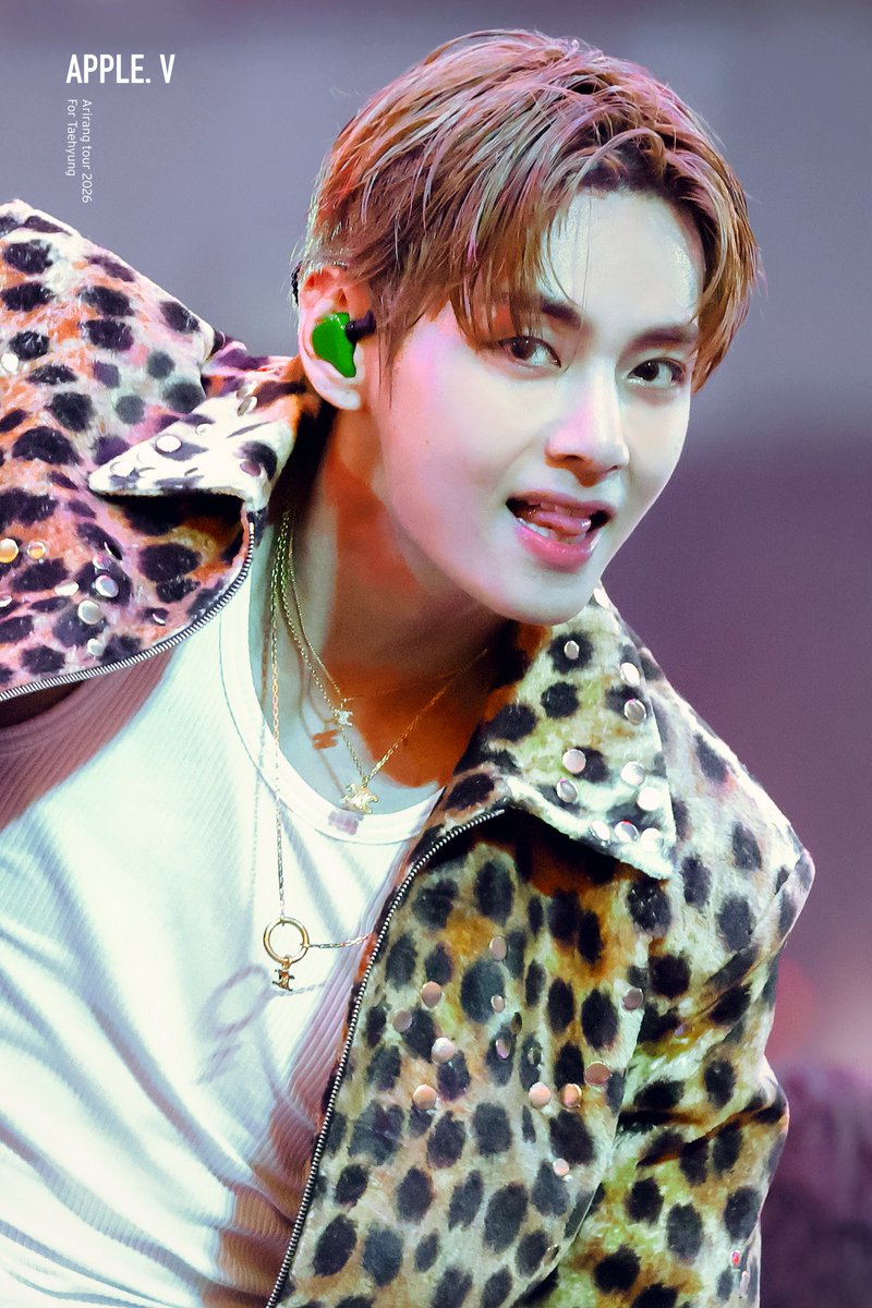 APPLE_V_KR's tweet photo. 260717
ARIRANG WORLD TOUR IN PARIS DAY 1
태형이🐯
#TAEHYUNG #BTSV #BTS_WORLDTOUR_PARIS https://t.co/xLTqpa1jGc