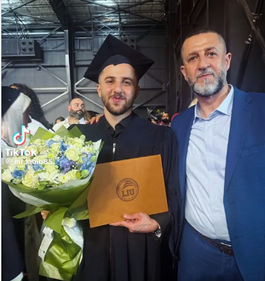 boualamabbad's tweet photo. ابناؤهم يدرسون خارج لبنان ليرفعوا شهادة الدكتوراة وابناء الهمج يقاتلون اهل السنة في سوريا والعراق وجنوب لبنان واليمن لتقلع اعينهم او يقتلوا دفاعا عن الحسين وهو بريء منهم.
اللهم اني شامت اللهم فاشهد.
افيقوا يا بقر. https://t.co/1yo6UX2Bgw