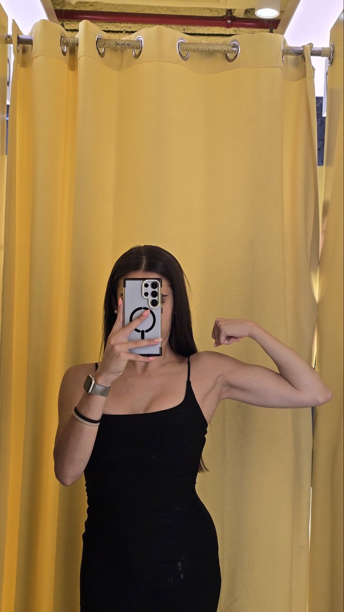 _____Phrases___'s tweet photo. Gymbody… #muscle #arms #womenbody https://t.co/D3WyTGm7Qj