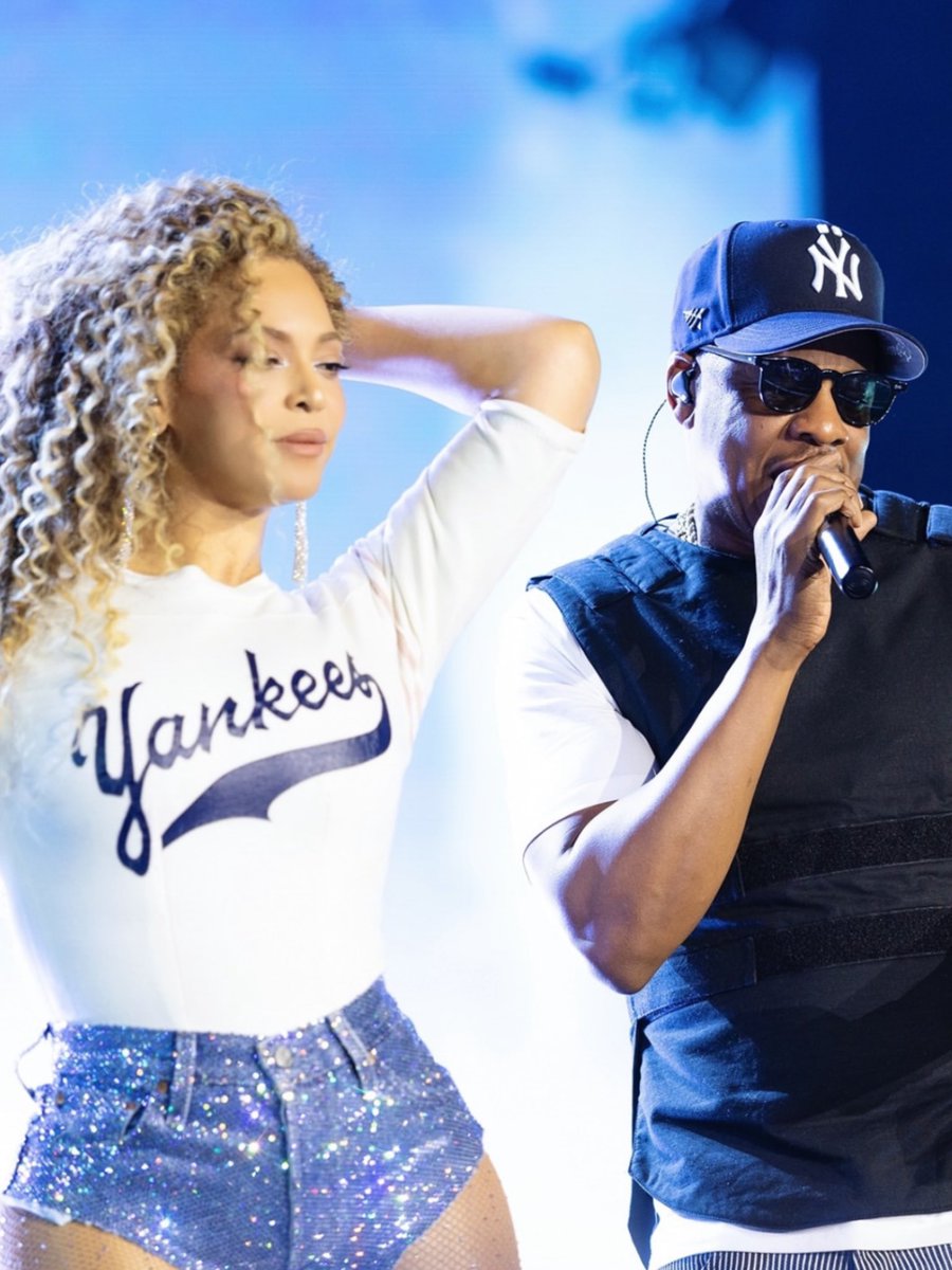 beyoncebrasil's tweet photo. 🚨ACORDARAM! Verso do Jay-Z no remix de “MORNING DEW (DONK)”: 

“Vocês sabem que nos amam.
Falam merda no meio da galera, eles só nos odeiam na internet.
Esses n*ggas tuitam pra caralho.
É só isso que vocês fazem: tuitar.
Pagando de fodão nos comentários.
Vocês não fazem porra nenhuma.
A gente só faz amor.
A gente só fica mais rico.
Vocês continuam fazendo isso e a gente continua fazendo isso.”
