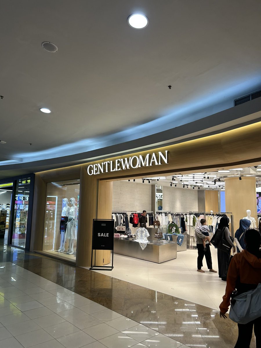 gadinglyfe's tweet photo. Mall pusat ASEAN nih. Izin 🙏🇮🇩🇸🇬🇹🇭🇲🇾 https://t.co/ZraXycvZEg