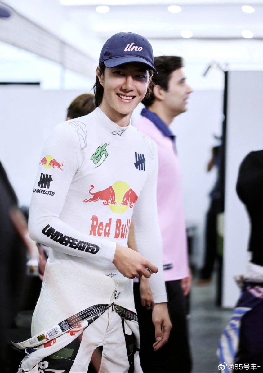 June_jiii's tweet photo. @So_fearn 🎉🎉🎂HBD 29th my BoBo💚
ขอให้ได้ทุกอย่างที่ฝัน ให้ได้ในสิ่งที่หวัง มีรอยยิ้มสดใสแบบนี้ทุกๆวันน้าา ^_________^
CELEBRATING YIBO DAY
#29yrsWANGYIBO
#WangYibo #หวังอี้ป๋อ #王一博 https://t.co/N2dgCVzxto