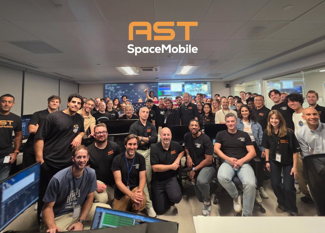 AbelAvellan's tweet photo. Successful launch… again!🚀🚀🚀🚀🚀🚀🚀🚀🚀🚀 🚀🚀 🚀

Our DC team in full comms with BlueBirds 11, 12, and 13 within minutes, and just confirmed full Nominal Operations.

BlueBirds 14, 15, and 16 to follow soon after, with production underway in Texas through spacecraft 42.

We now have ~20,000 sq ft of combined aperture hardware in Space!  Bigger is better and we have the biggest!!!

Beta service around the corner!  🤠 🇺🇸🌎📶📱