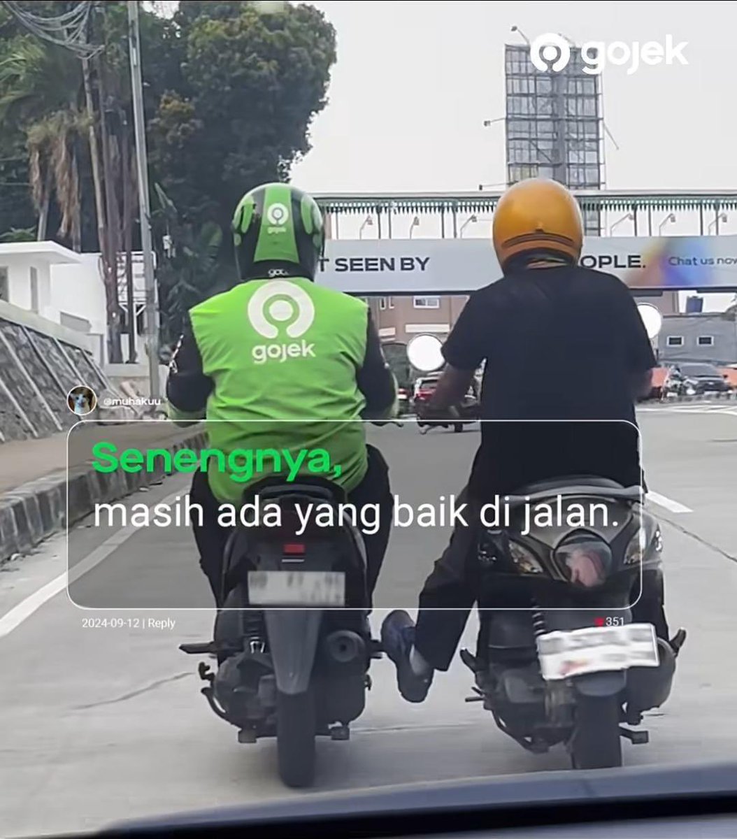 BosRiyan's tweet photo. Ternyata perhatian kecil itu efeknya besar juga. Pas lagi repot terus ada yang sigap bantu, Bersama Pasti Ada Jalan jadi makin percaya kalau masih banyak orang baik di sekitar. https://t.co/TXgY3dRl0t